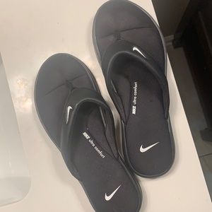 Nike flips flops, only worn inside a few times